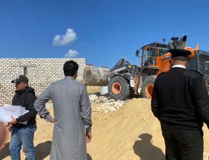 وزير الإسكان يُصدر قراراً بإزالة التعديات عن مساحة 168 فدانا بمدينة برج العرب الجديدة