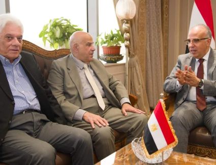 وزير الري يترأس إجتماع الجمعية العامة العادية للشركة القابضة للري والصرف