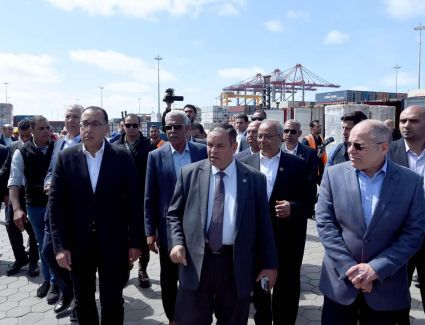  رئيس مصلحة الجمارك: الإفراج عن بضائع بأكثر من 12 مليار دولار في الفترة من أول يناير الماضي وحتى الآن