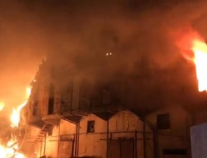 تحقيق عاجل فى حريق مخزن البضائع بميناء الإسكندرية.. ومحاسبة المقصرين