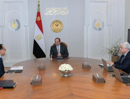 السيسي يوجه بتطوير السياسات التسويقية للنهوض بصادرات شركات قطاع الأعمال 