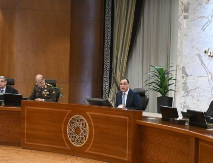 «مدبولي»: نواصل الجهود لاستكمال مسار الإصلاح الاقتصادي بالتنسيق بين الحكومة والبنك المركزي