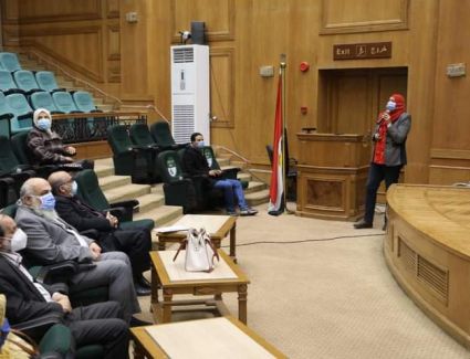 الصحة تنظم ويبينار علمي لنقل بروتوكولات علاج فيروس كورونا المستجد إلى الأطقم الطبية بالسودان