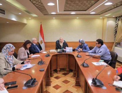 وزيرة التضامن تلتقي مدير المكتب القطري لبرنامج الأغذية العالمي بمصر