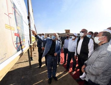 الجزار: مشروع إنشاء الطريق الإقليمى الشرقى يهدف لفتح ظهير عمرانى وخلق محور تنموى جديد بأسوان