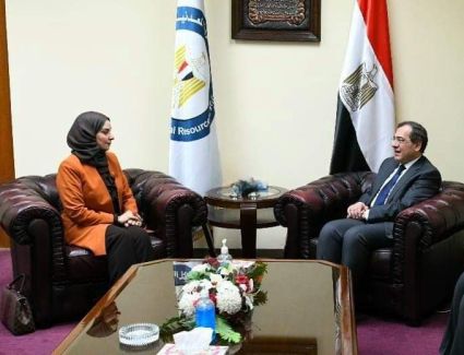 وزير البترول يبحث سبل التعاون المشترك مع  سفيرة البحرين والمندوبة الدائمة لدى جامعة الدول العربية