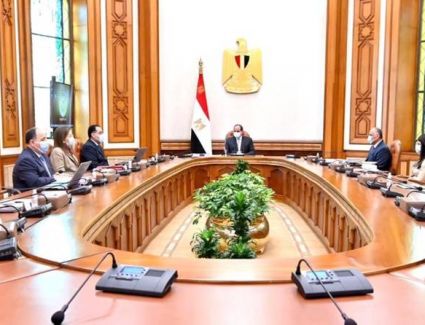 الرئيس السيسي يتابع الأهداف الاستراتيجية للمنطقة الاقتصادية لقناة السويس وجهود تعزيز مناخ الاستثمار