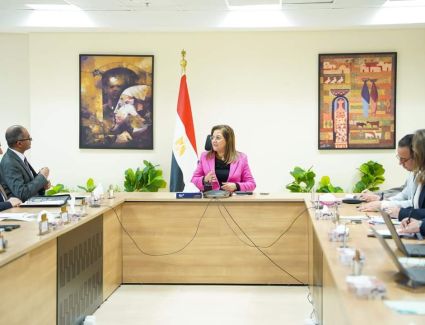 وزيرا التخطيط والتنمية الاقتصادية والإسكان يناقشان مقترح الخطة الاستثمارية لوزارة الإسكان للعام المالي 24/2025