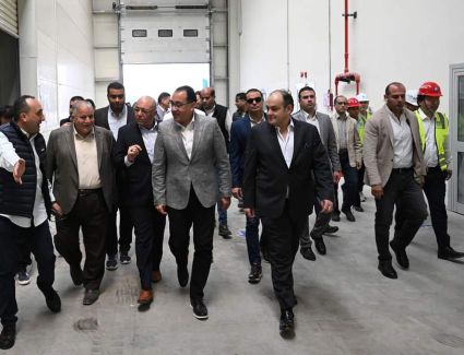 رئيس الوزراء يزور مجمع «هاير» الصناعي بالعاشر من رمضان