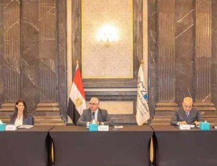 اقتصادية قناة السويس: 54 % نموًا للإيرادات و57% في صافي الأرباح حتى فبراير 2024 مقارنةً بنفس الفترة في 2023