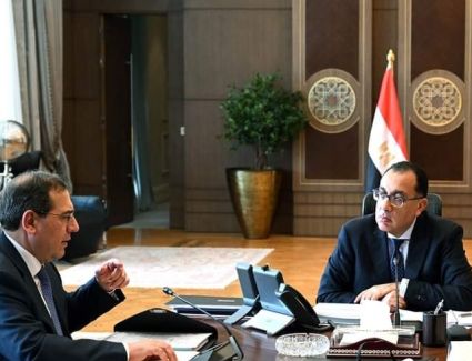 رئيس الوزراء يتابع موقف توفير الاحتياجات البترولية قبل إجازة عيد الفطر 