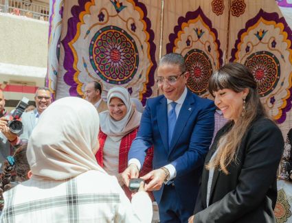 《اتصالات من &e مصر》توفر سماعات طبية للأطفال ضعاف السمع لكل ساعة في رمضان