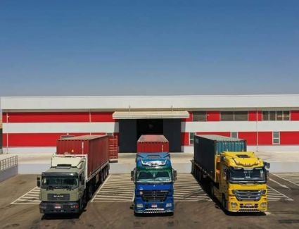 الموانىء البرية: ميناء أكتوبر الجاف سهل حركة الواردات والصادرات القادمة والمتجهة من وإلى الموانئ البحرية