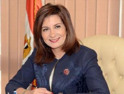 وزيرة الهجرة تعلن عن مواعيد سفر جديدة للمصريين المسافرين إلى الكويت وعالقين بالإمارات 