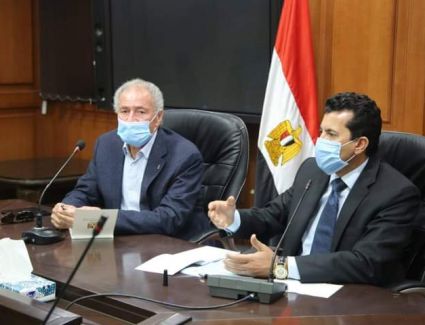 وزير الرياضة يبحث آخر الاستعدادات الطبية لبطولة العالم لكرة اليد مصر 2021 