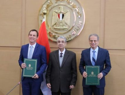 تعاون بين《كهرباء مصر》و شنايدر اليكتريك لتحسين الفقد الفنى بشبكة الجهد المتوسط