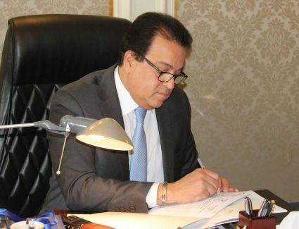 وزاره التعليم العالي: تقرر تعطيل الدراسة غدًا بالجامعات والمعاهد