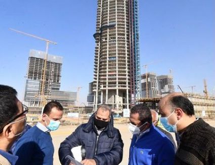 مسئولو "الإسكان" يتفقدون المشروعات المختلفة الجاري تنفيذها بالعاصمة الإدارية الجديدة