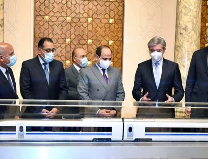الرئيس السيسي يستقبل رئيس سيمنز العالمية ويستعرض الاتفاق النهائي بإنشاء منظومة القطار الكهربائي السريع  