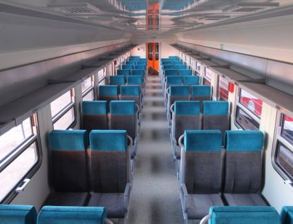 وزير النقل يعلن وصول 19 عربة سكة حديد جديدة للركاب إلى ميناء الإسكندرية