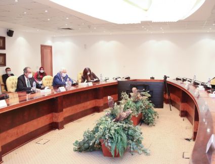 وزيرا السياحة والآثار والاتصالات وتكنولوجيا المعلومات: تفعيل خط ساخن لتلقي شكاوى واستفسارات العاملين بالقطاع السياحي