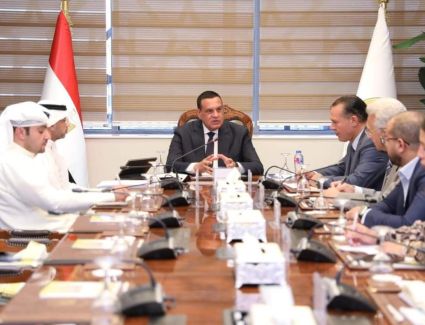  وزير التنمية المحلية يبحث مع رئيس منظمة المدن العربية تبادل الخبرات في مجالات التعاون المشترك