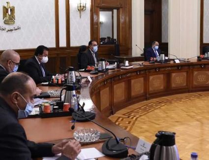 رئيس الوزراء يستعرض دور الجامعات ونقابة المهندسين في تطبيق منظومة الاشتراطات البنائية الجديدة