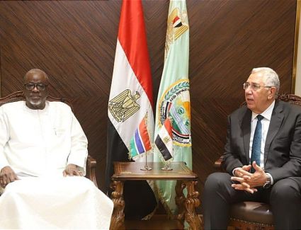 «القصير» يبحث مع وزير الموارد المائية بجامبيا تعزيز التعاون في مجال الاستزراع السمكي