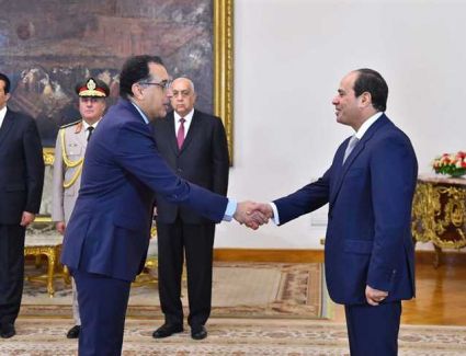 مدبولي يهنئ الرئيس السيسي بالذكرى العاشرة لـ "ثورة 25 يناير"