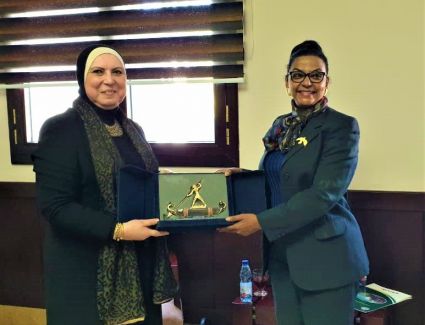 نيفين جامع: مصر حريصة على دعم السودان الشقيقة في تنفيذ خطط الاصلاح الاقتصادي 