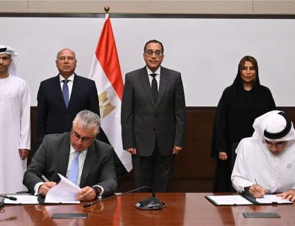 توقيع العقد النهائي لتطوير وإدارة وتشغيل محطات السفن السياحية بموانئ سفاجا والغردقة وشرم الشيخ