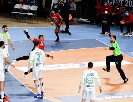 رئيس الوزراء يهنىء لاعبى المنتخب لكرة اليد بالصعود لدور الثمانية ببطولة العالم