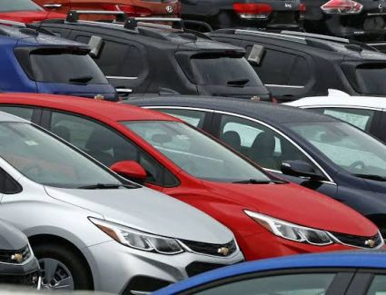  الصين تطالب أوروبا بإلغاء التعريفات الجمركية على السيارات الكهربائية