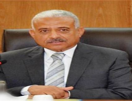 تعيين الفريق أول عبد المجيد صقر وزيراً للدفاع