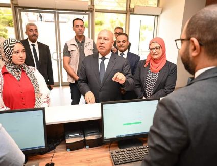  نائب رئيس مجلس الوزراء للتنمية الصناعية يتفقد سير العمل بمقر الهيئة العامة للتنمية الصناعية