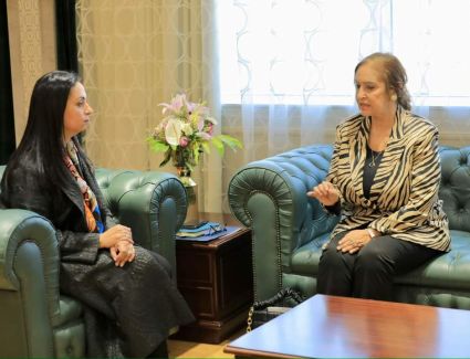 وزيرة التضامن تلتقي رئيسة اللجنة الوطنية التنسيقية لمكافحة ومنع الهجرة غير الشرعية والاتجار بالبشر