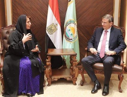 وزير الزراعة يبحث مع سفيرة الإمارات بالقاهرة تعزيز التعاون في مجال الاستثمار الزراعي