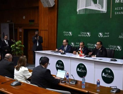 رئيس الوزراء يلتقي عدداً من المصريين العاملين في مؤسسات الاتحاد الأفريقي