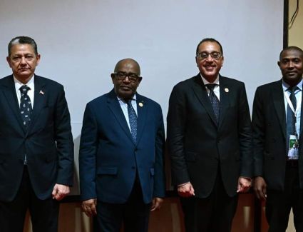 رئيس الوزراء يلتقي رئيس جمهورية جُزر القُمر