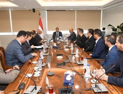 الشربيني يبحث دعم قطاع التطوير العقاري مع أعضاء جمعية مطوري القاهرة الجديدة والعاصمة الإدارية