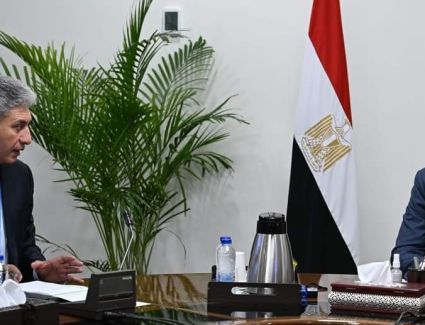 مدبولي يستعرض المسودة الأولى لاستراتيجية عمل وزارة السياحة والآثار الفترة المقبلة