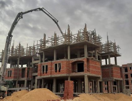 الجزار: جارٍ الانتهاء من الهيكل الخرسانى وأعمال البناء لـ٥١٢ وحدة بالإسكان المتميز بمدينة الفشن الجديدة