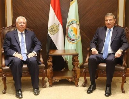 وزير الزراعة يبحث سبل التعاون والاستثمار الزراعي بين مصر والكويت 