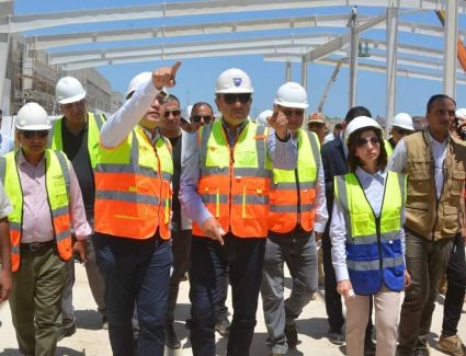 شيمي يتابع مستجدات أعمال تطوير مجمع مصانع مصر للغزل والنسيج وصباغي البيضا