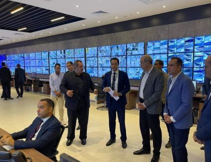  وزير الطيران يتفقد  مبنى الركاب (1و 2) بمطار الغردقة الدولي لمتابعة إجراءات سير الركاب