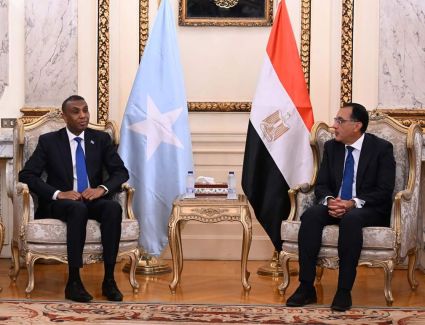 رئيس الوزراء يستقبل نظيره الصومالي لاستعراض عدد من الملفات ذات الاهتمام المشترك