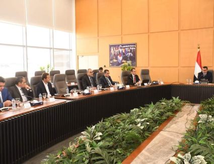 وزير الإسكان يلتقي مجموعة من المطورين العقاريين لبحث مشاركتهم في فعاليات المنتدى الحضري العالمي في دورته الـ12