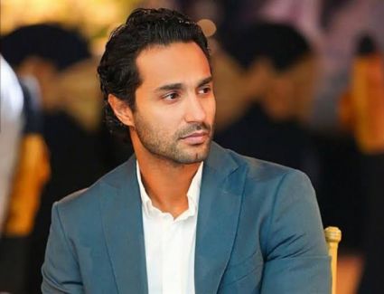 رغم الحظر.. كريم فهمي يسافر إلى العين السخنه لهذا السبب