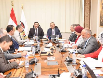 وزيرا قطاع الأعمال والإسكان يبحثان مستجدات ملفات التعاون المشترك