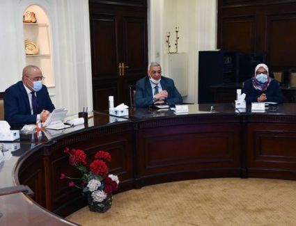وزير الإسكان يتابع مشروع تنمية أراضى الساحل الشمالي ويشدد على تعظيم الاستفادة من الموارد الكبيرة للمنطقة